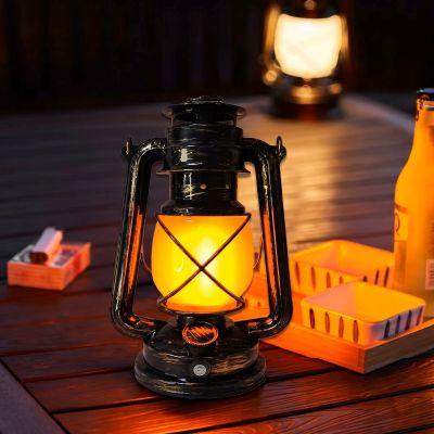 lanterne-solaire-exterieur-fanal-sur-table